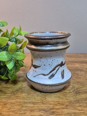 HANDCRAFTED Multi Purpose Speckled Pottery Vase With Brushstroke Accents